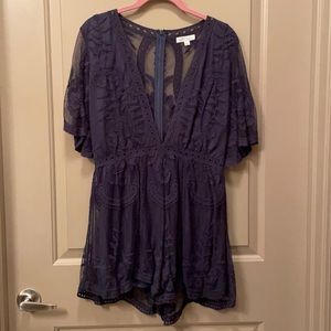 Honey Punch Navy Lace Romper Large